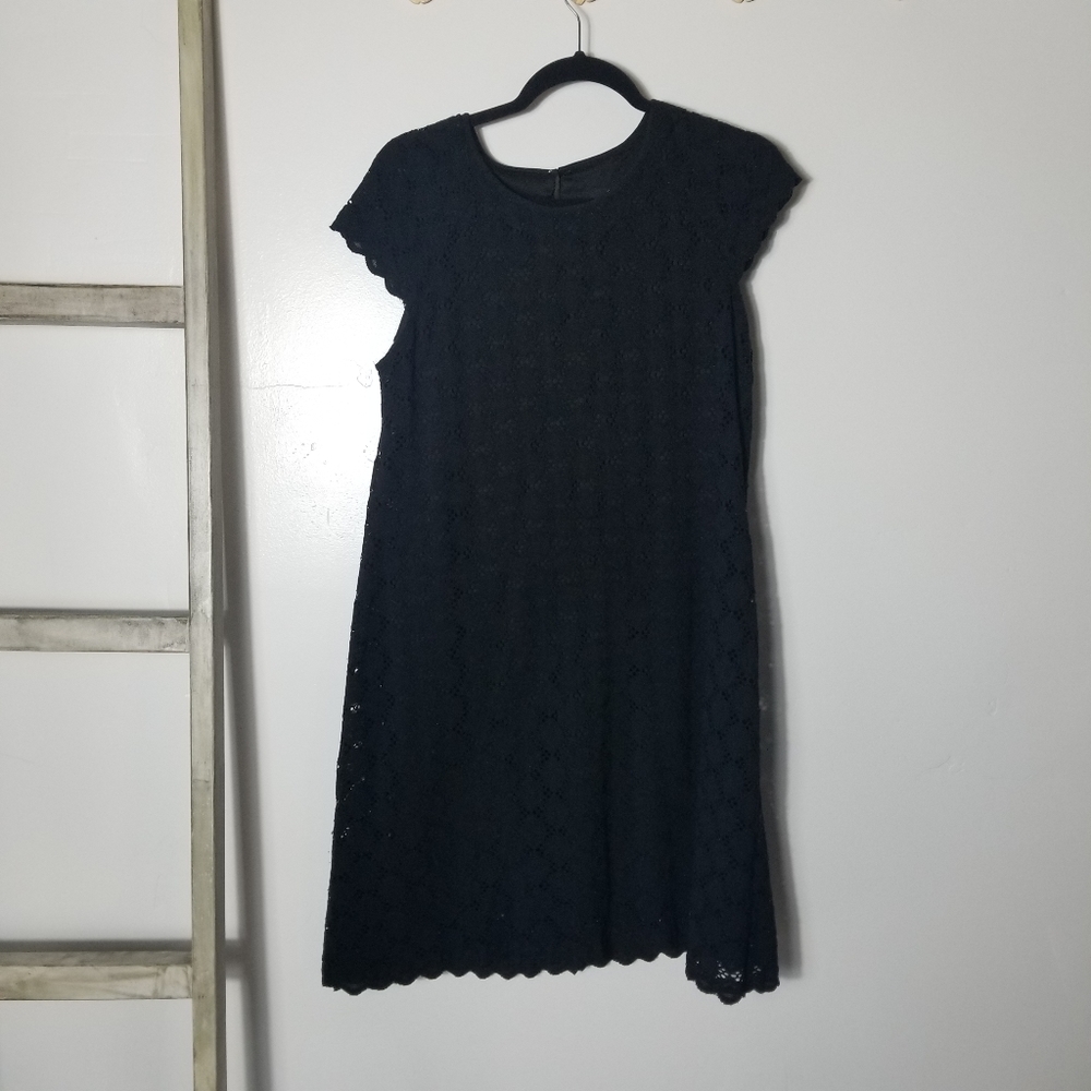 RONNI NICOLE BLACK LINED DRESS SIZE 8